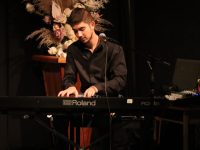 img-327a8c3b2a1fc10073e8a863ab5fc806-v